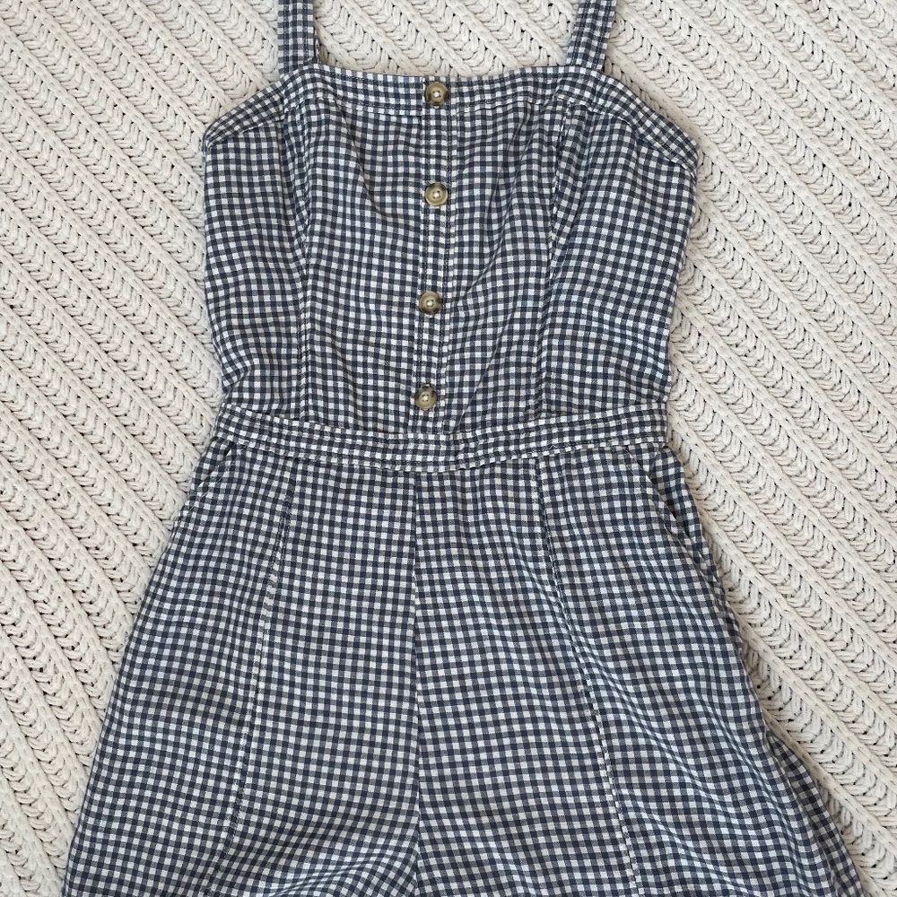 Adorable Abercrombie Linen Romper